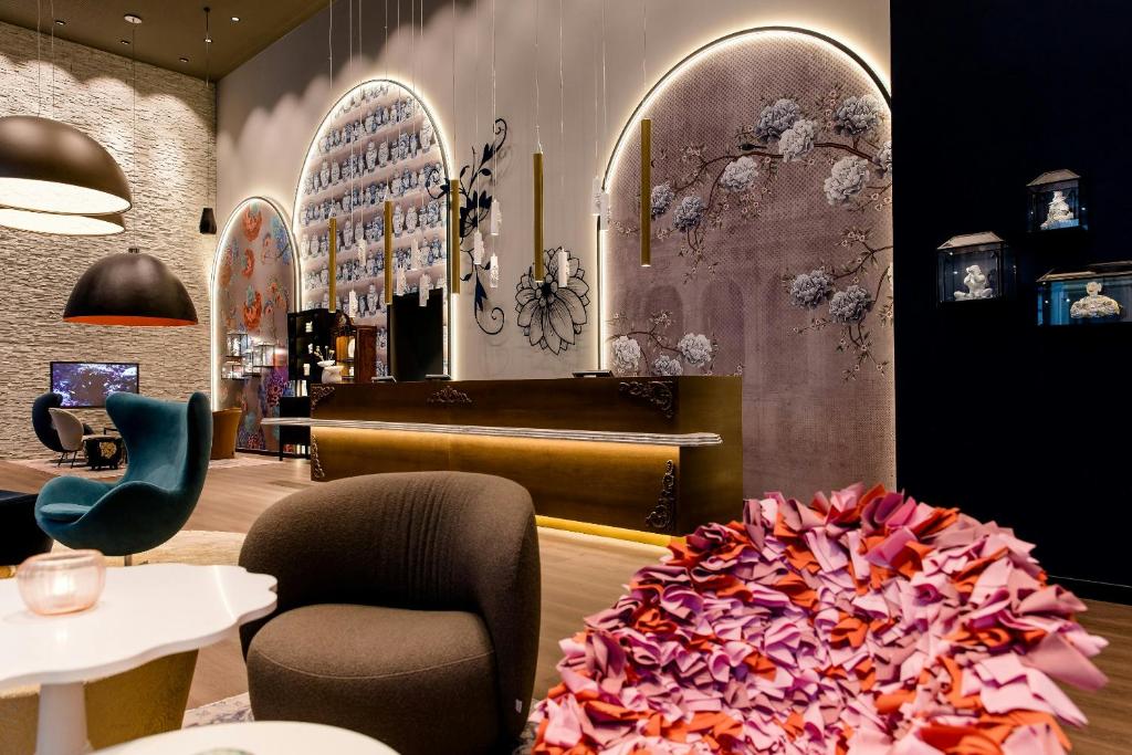 Motel One Dresden am Zwinger - 8