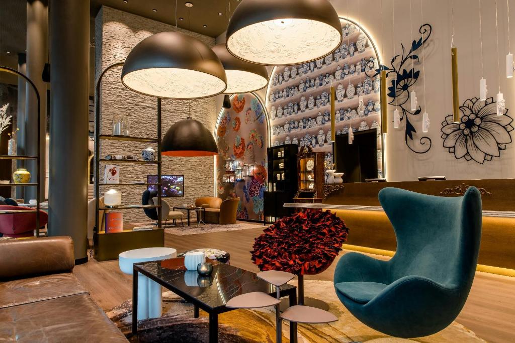 Motel One Dresden am Zwinger - 12