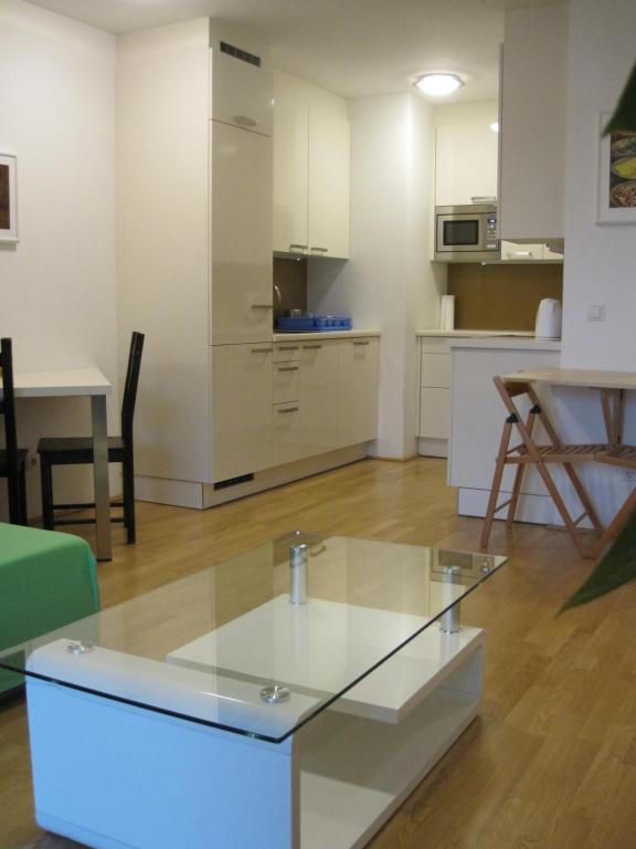 A kitchen or kitchenette at Apartment with parking on premise