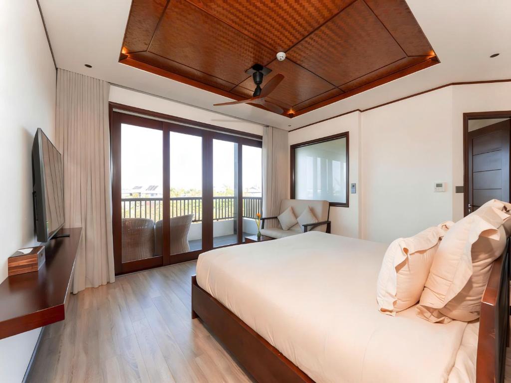 Phòng Giường Đôi Nhìn Ra Hồ Bơi