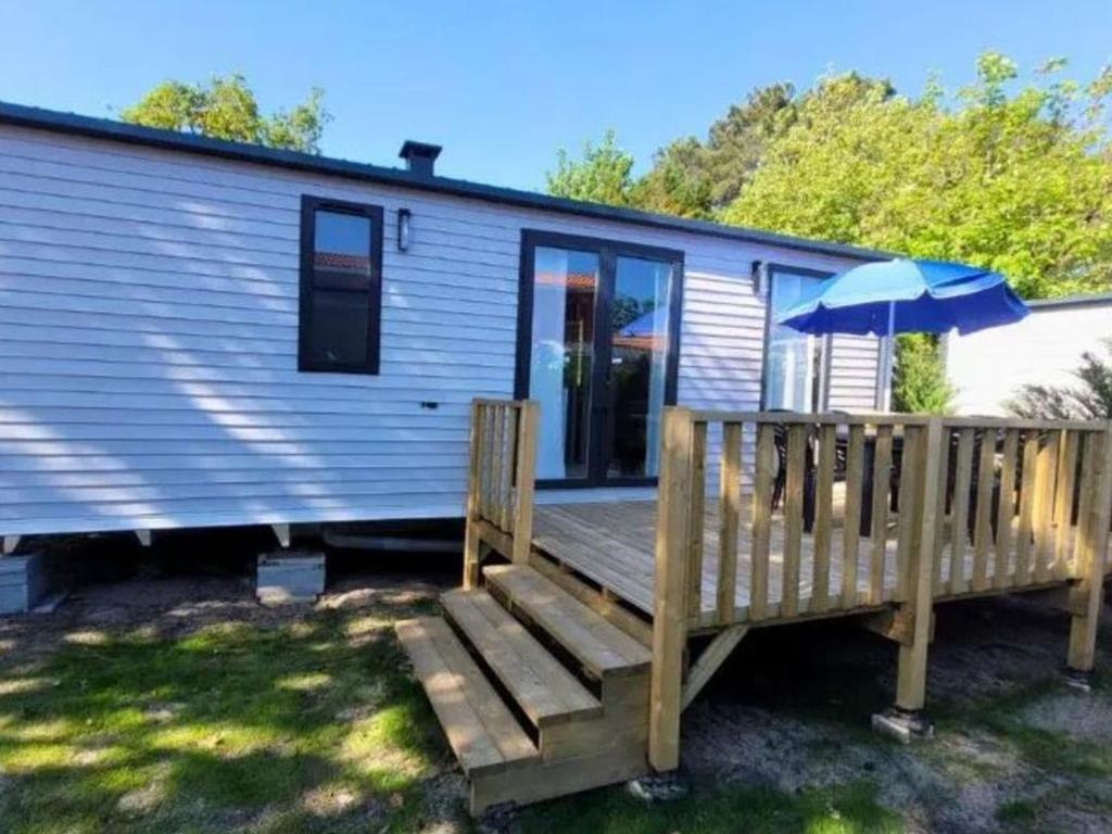 Mobil-home spacieux pour 6 pers avec terrasse - API-1-52-1616