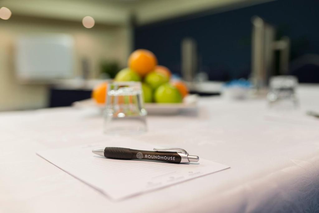 Ramada by Wyndham Diplomat Canberra - Resim 26