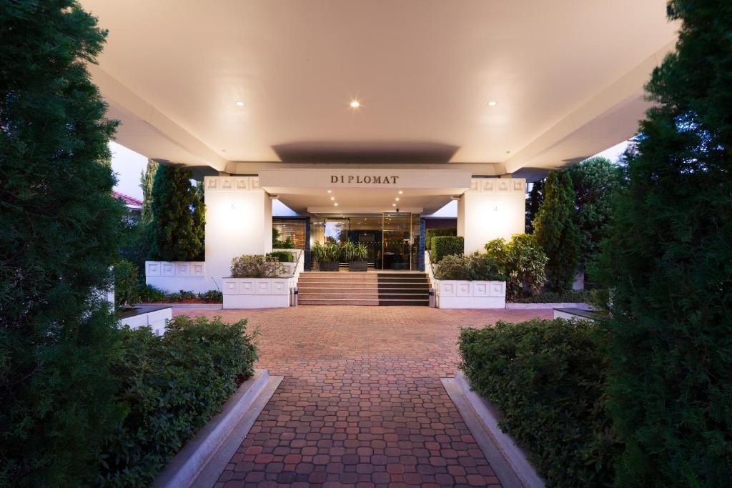 Ramada by Wyndham Diplomat Canberra - Resim 29