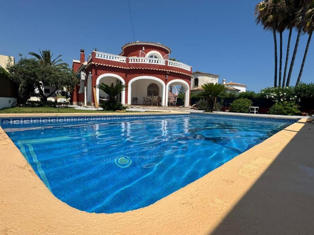 Villa de Luxe à Els Poblets avec Piscine et Parking