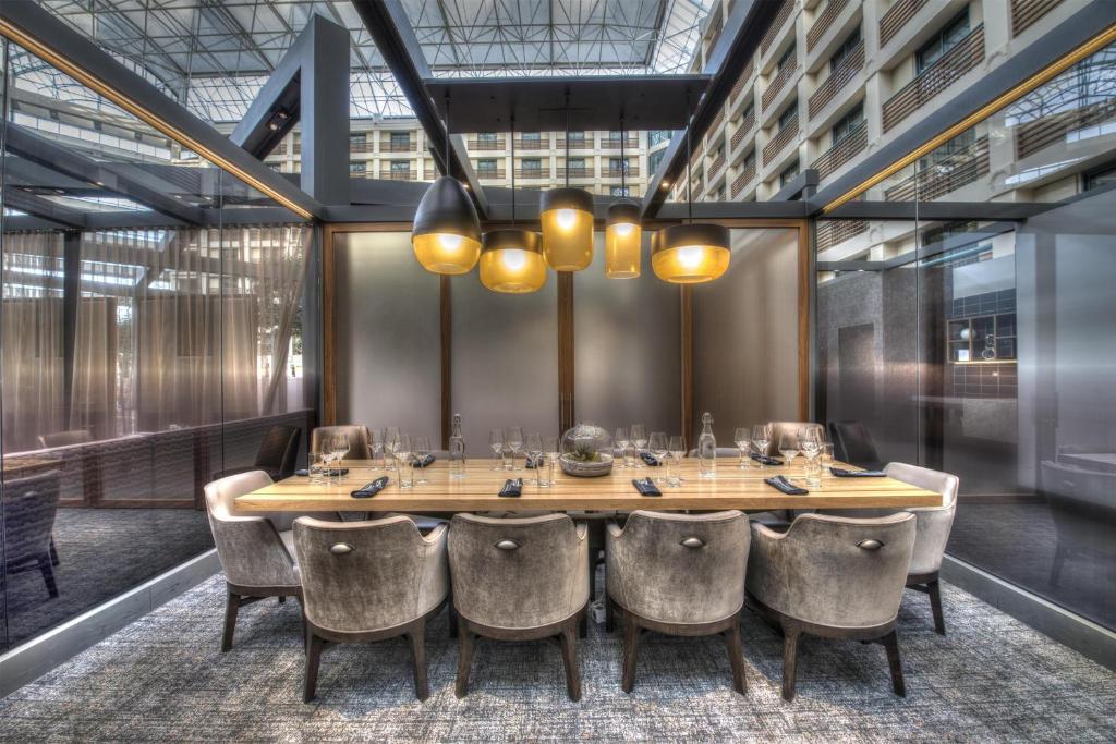 Hyatt Regency San Francisco Airport photo