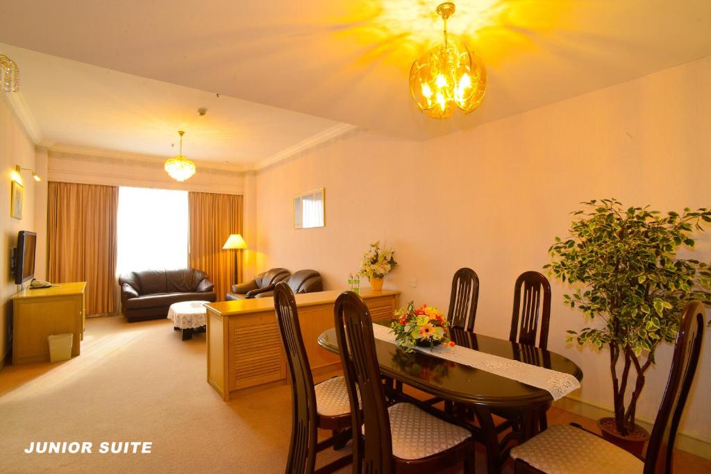 Posezení v ubytování Dynasty Hotel Miri