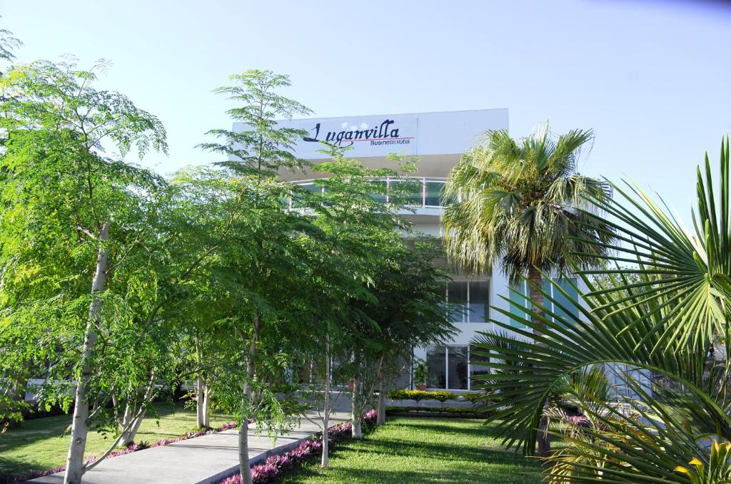 Gallery image of Luganvilla Business Hotel and Restaurant in Luganville