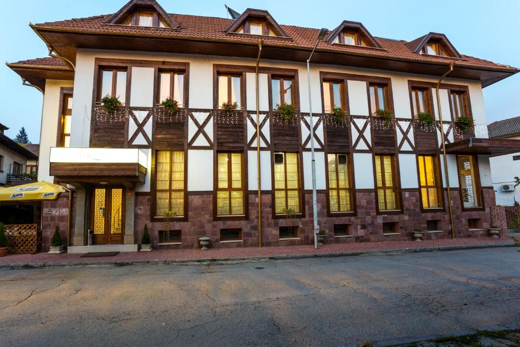 Budova, kde se hotel nachází