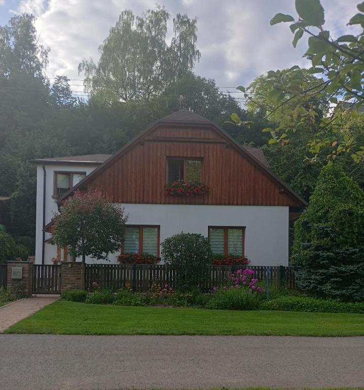 Apartmán 33 - Housity