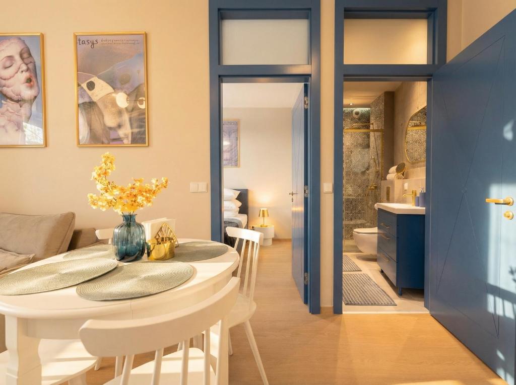 City Lights Mostowa 6 - 3