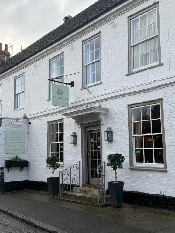 Warren Lodge - Housity