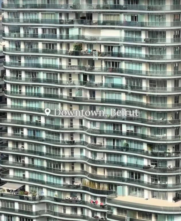 Luxurious 2 Bedrooms Apartment in DT Versace Tower