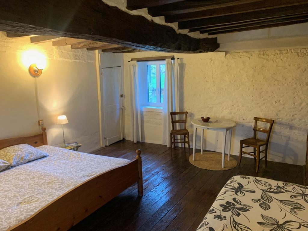 Chez Marie Roulotte - Family Room With Private Bathroom