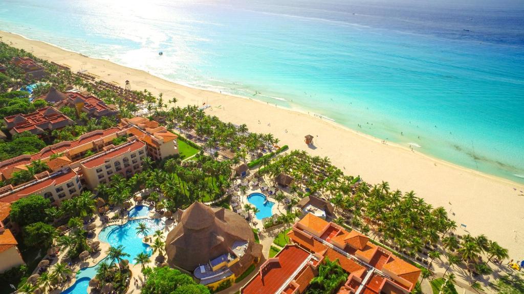 an aerial view of a resort and the beach at Select Club at Sandos Playacar All Inclusive - Adults Only Area in Playa del Carmen