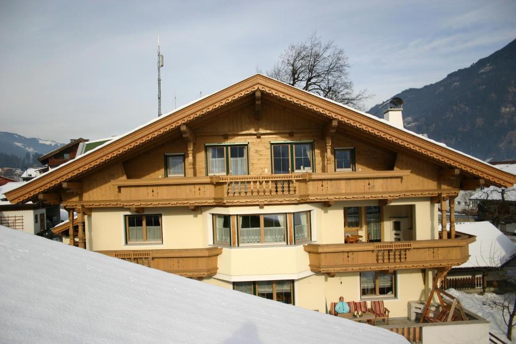 Nespecifikovaný výhled na hory nebo výhled na hory při pohledu z apartmánu