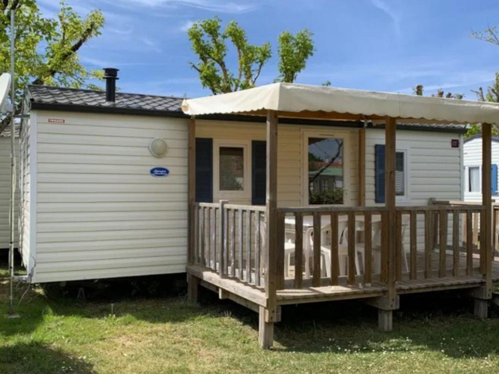 Mobil-home avec Terrasse pour 4 Personnes - API-1-52-1685