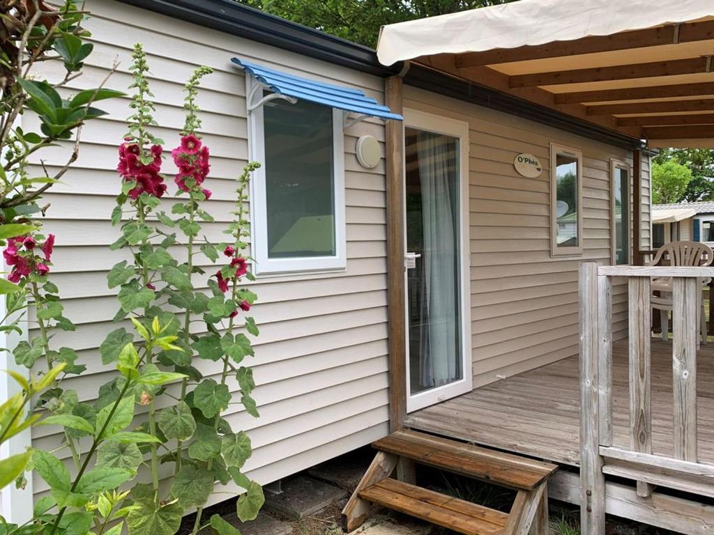 Mobil Home 4 Pers avec Terrasse - Cuisine Équipée - API-1-52-1715