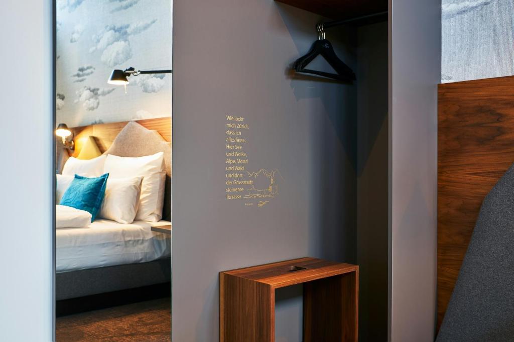 Motel One Zürich photo