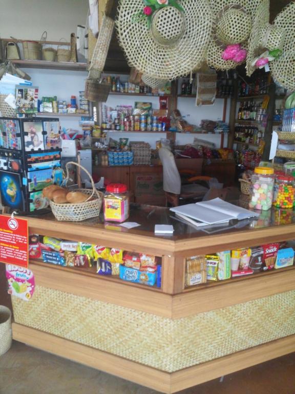 Supermarket nebo jiné obchody v  penzionu nebo okolí