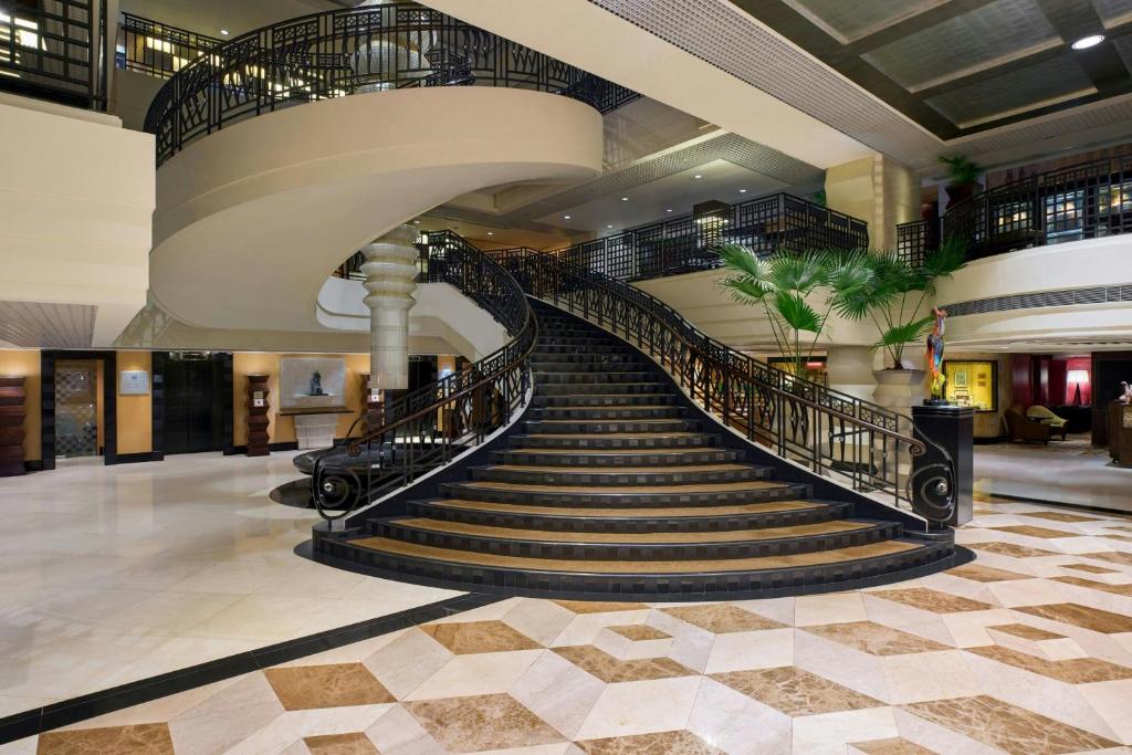 Sheraton Hong Kong Hotel & Towers