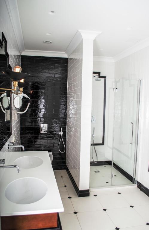 Koupelna v ubytování Vytautas Mineral SPA