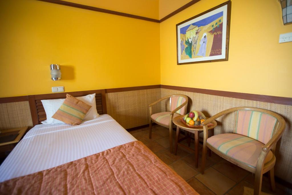 Postel nebo postele na pokoji v ubytování Lido Sharm Hotel Naama Bay