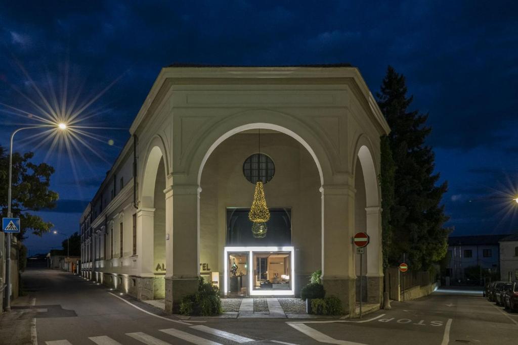 Alter Hotel