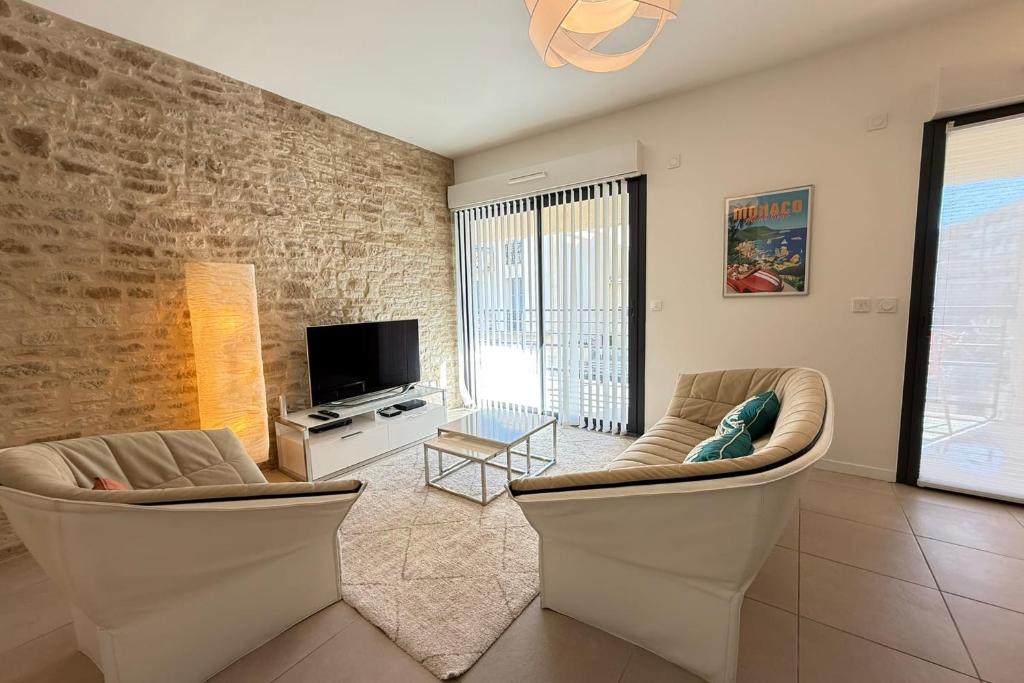 Superb apartment for 4 Sea view & terrace Private parking