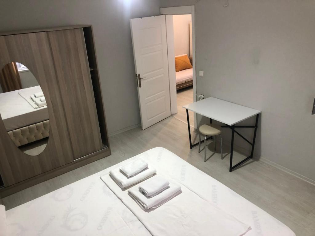 فضای داخلی 3 odalı ful eşyalı Antalya’nın kalbinde ev در آنتالیا - تصویر ۳
