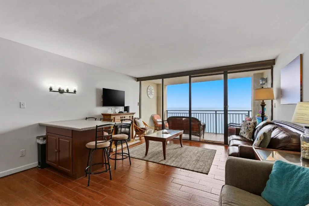 Incredible Oceanfront 1 BR Condo- Breathtaking Views- Ocean Forest Plaza 2108
