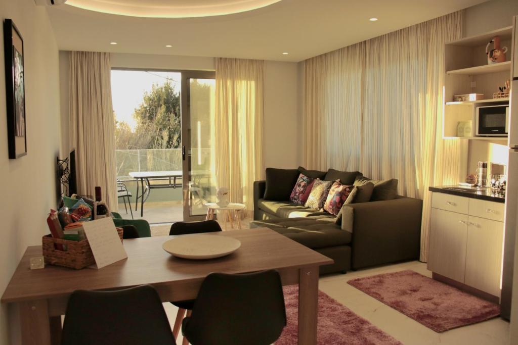 Anesis Aera Luxury Home