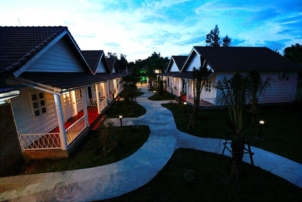 an overhead view of a row of houses at Konklor Hotel in Kon Tum