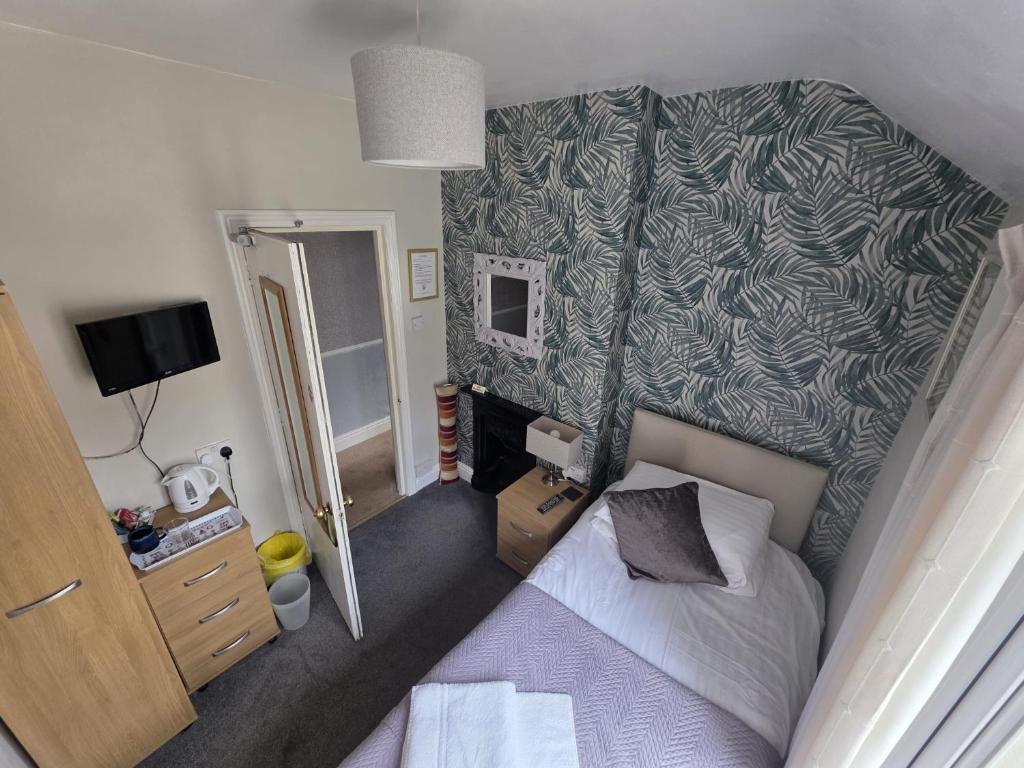 Glascoed Guest House - Single Room