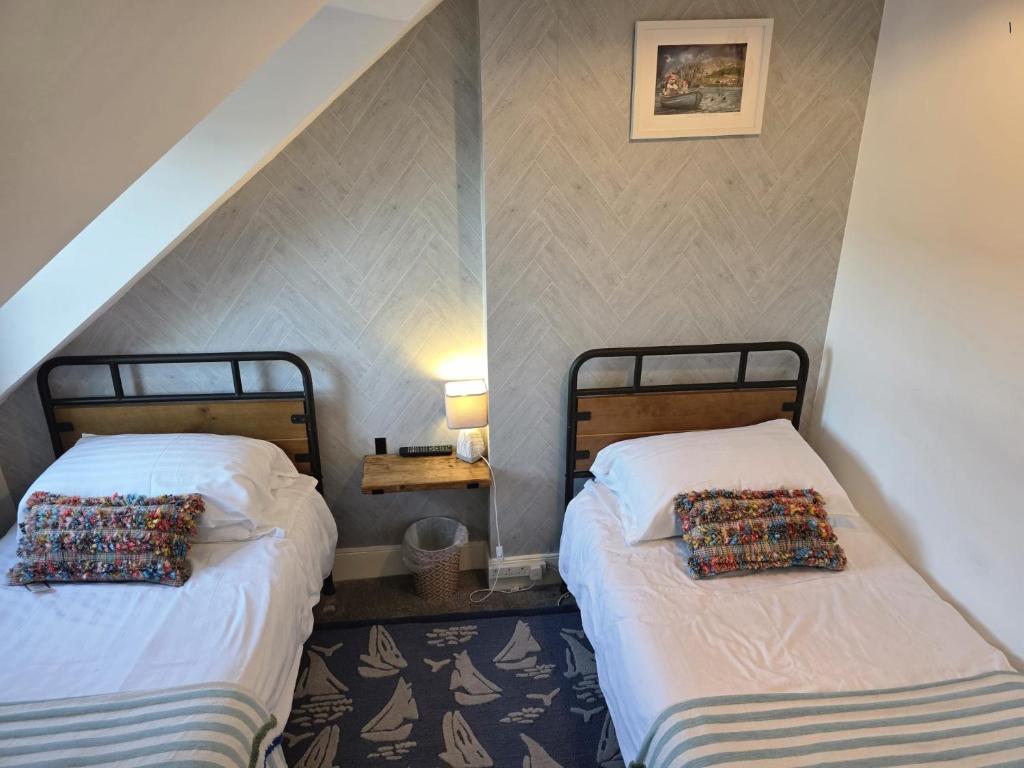 Glascoed Guest House - Family Room