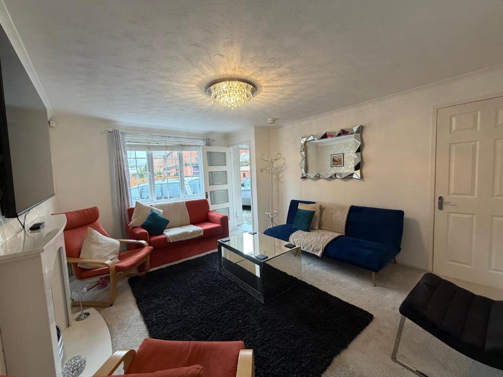 Soothill House Batley - 3BR - Sleeps 7 - Housity