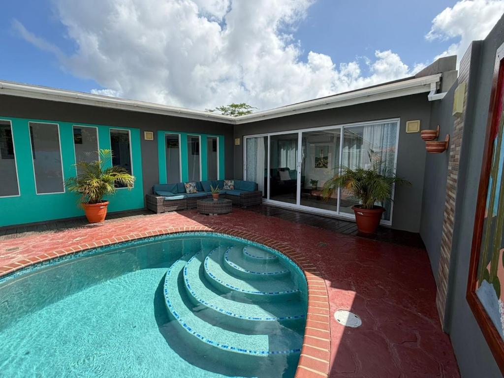 Cactus & Cove Villa