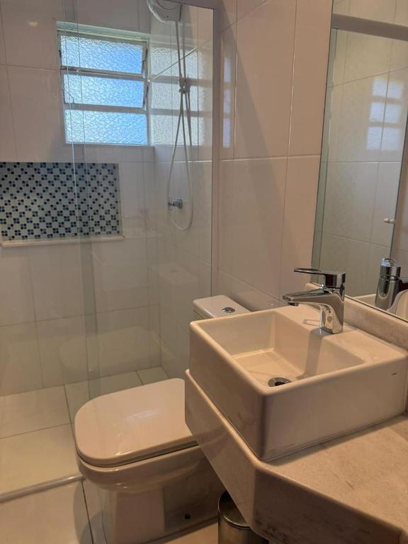 Apartamento Atalaia - 4 quartos - Lareira - Varanda com vista - 1km do centro
