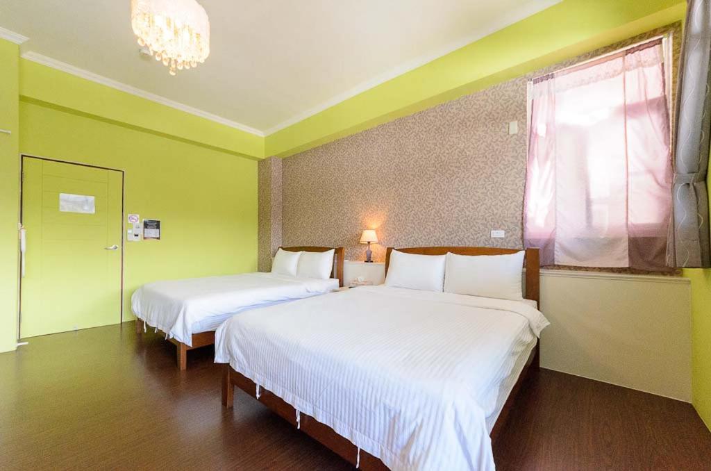 Maji Homestay - Habitación Cuádruple Con Balcón