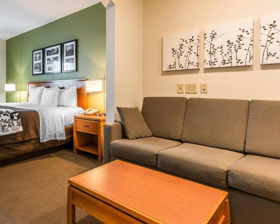 Sleep Inn & Suites - 