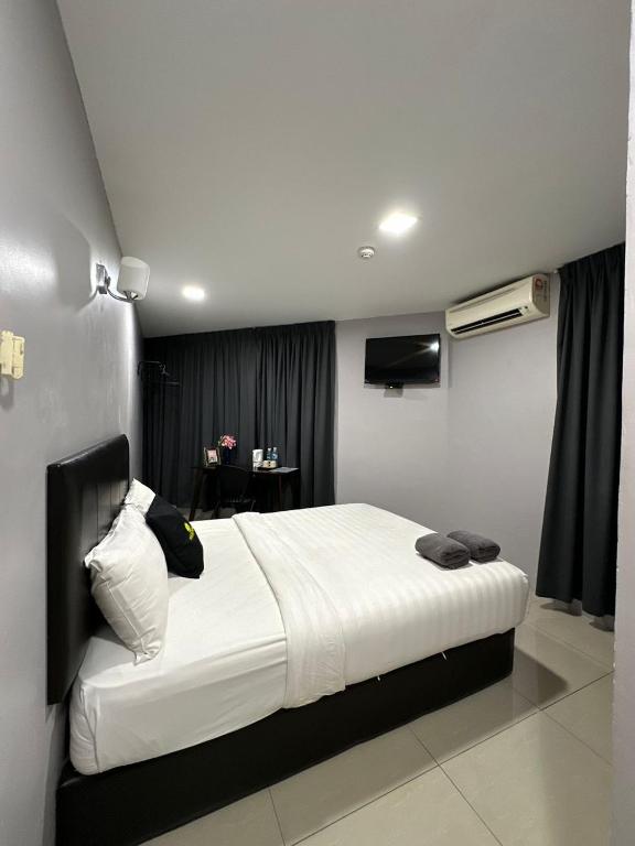Royale City Hotel - 10 min from KLIA KLIA 2 Airport - Deluxe Zimmer Mit Queensize-Bett