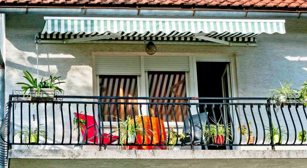 Balkón alebo terasa v ubytovaní Apartman Šestine