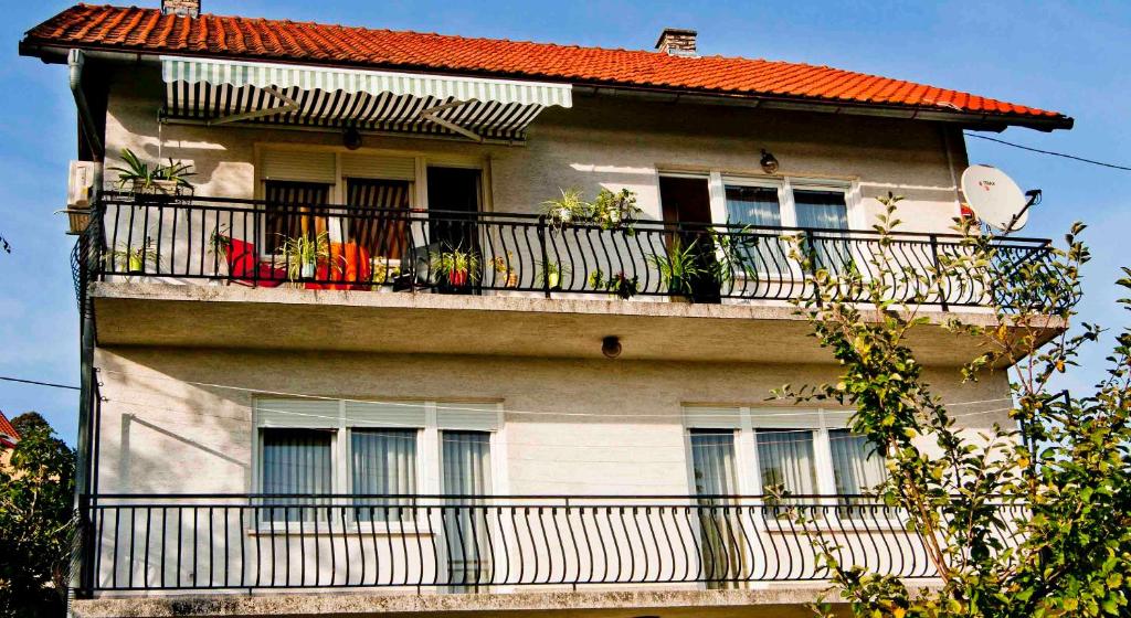 Balkón alebo terasa v ubytovaní Apartman Šestine