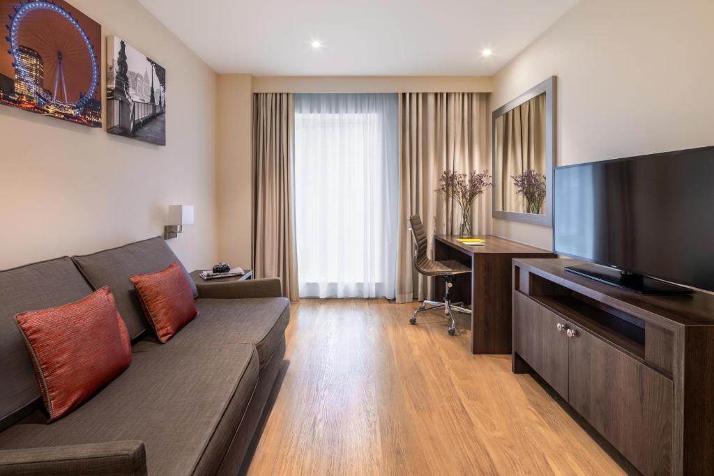 Marlin Waterloo - 