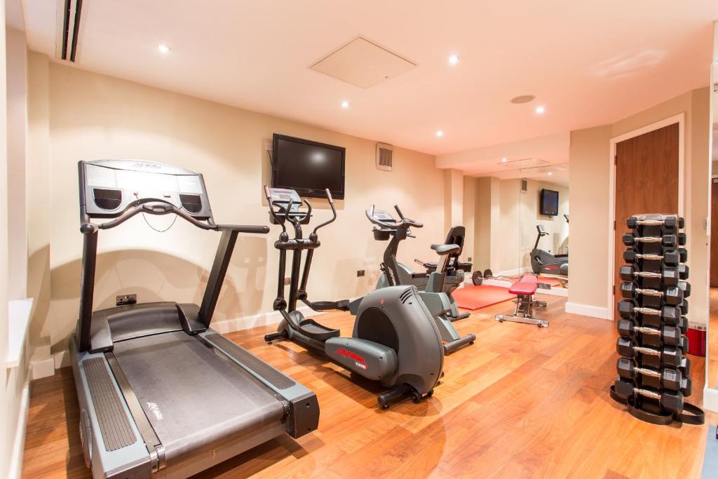 Fitness centrum a/nebo fitness zařízení v ubytování The Chambers