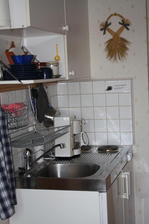 Kuchyň nebo kuchyňský kout v ubytování Gällared 710 - Bed & Kitchen
