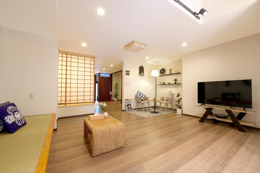 Osaka Entire House 103sqm 4 Bedrooms for 12 Near Namba
