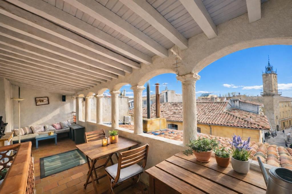 Toits Vieil Aix - Appartement de charme avec terrasse d'exception centre ville historique proche Cardeurs Et Mairie