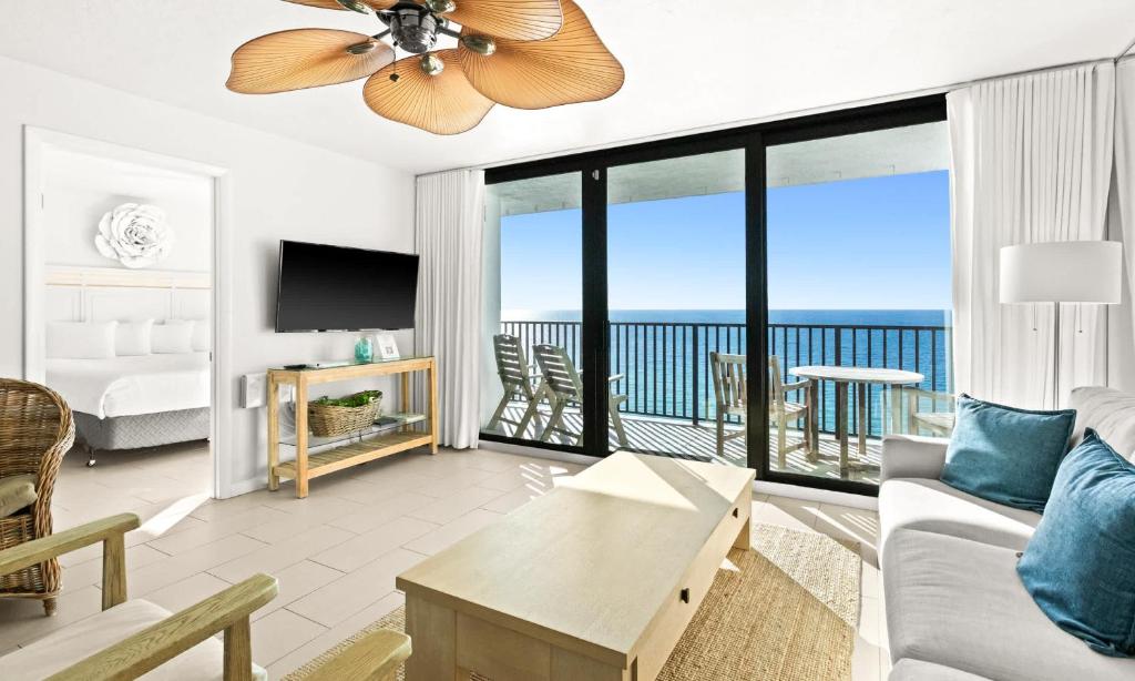 One Seagrove Place 1503