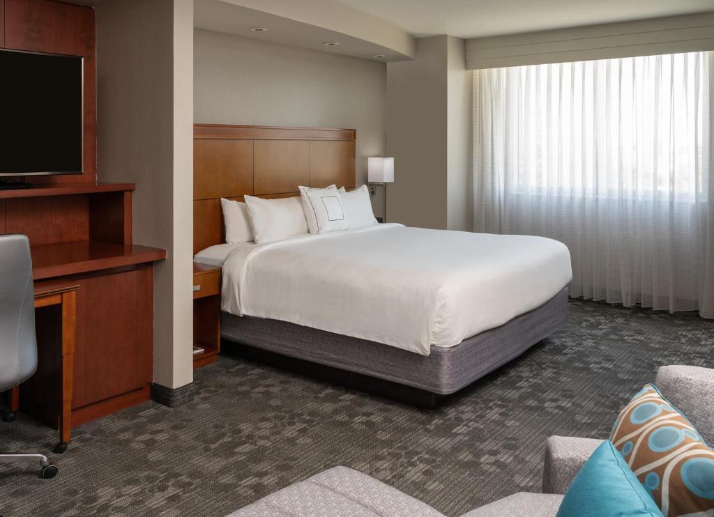 Courtyard by Marriott Miami Airport - 