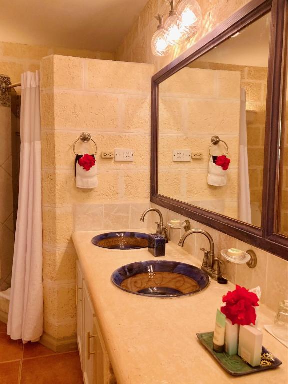 Little Arches Boutique Hotel - Adults Only photo 4